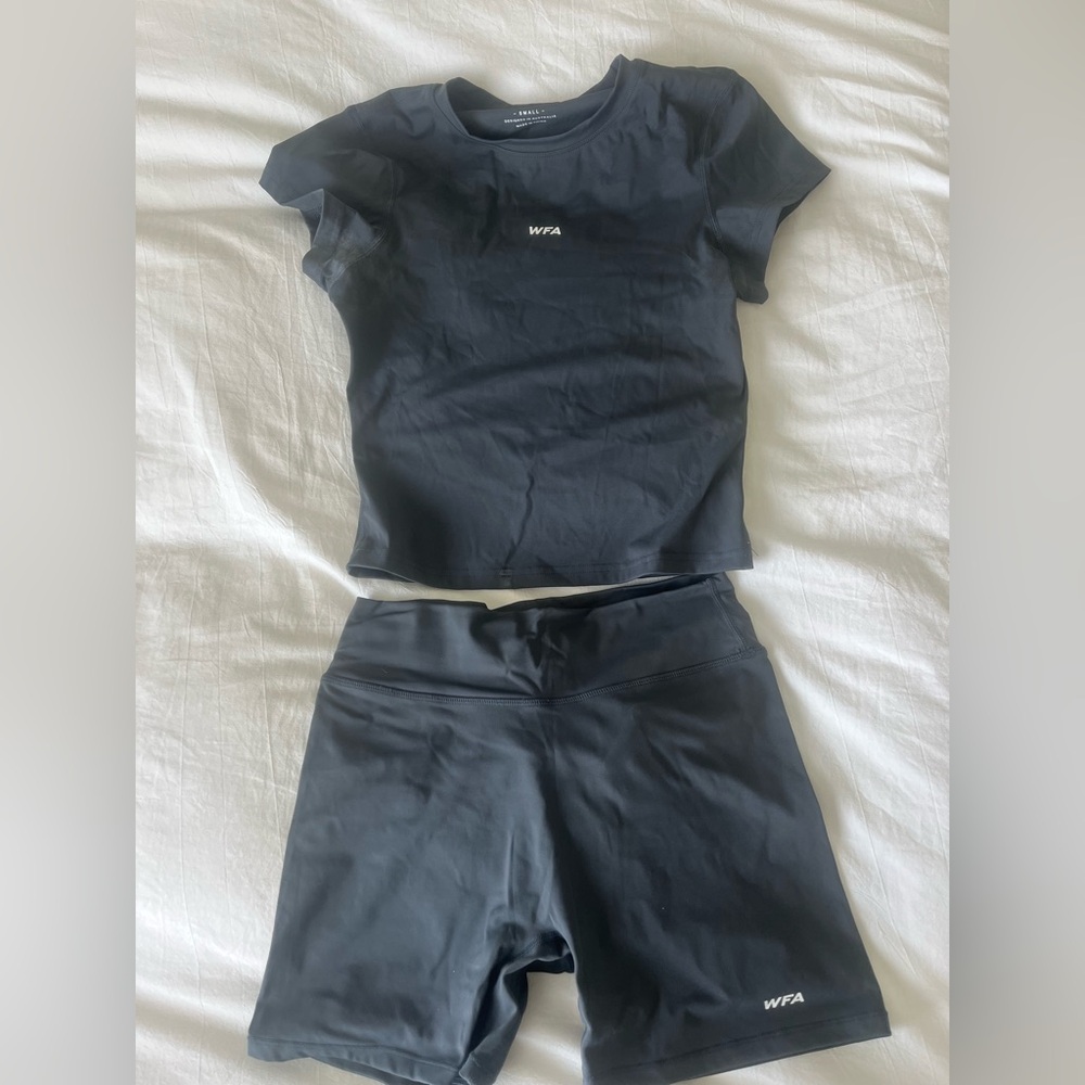 White fox active set